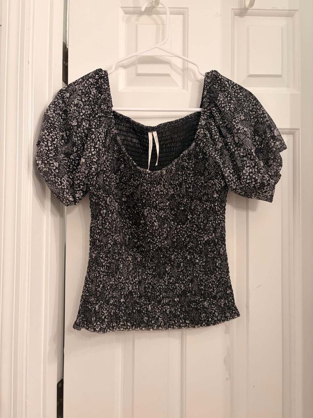 Anthropologie Aurelia Smocked Puff Sleeve Top in Black Floral